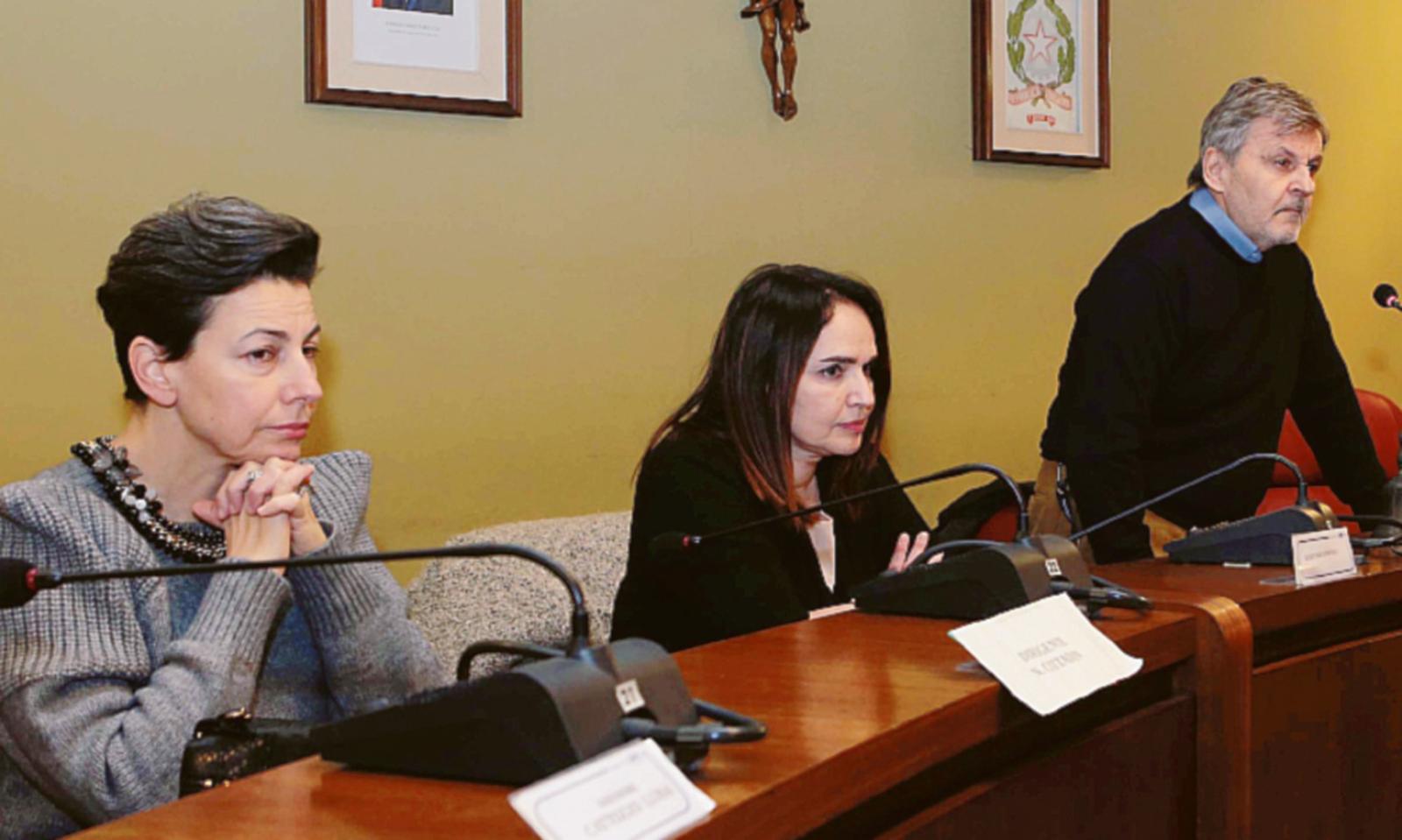 Iras a fine corsa: non ci sono pi&ugrave; nemmeno i soldi per i farmaci, figuriamoci per gli stipendi