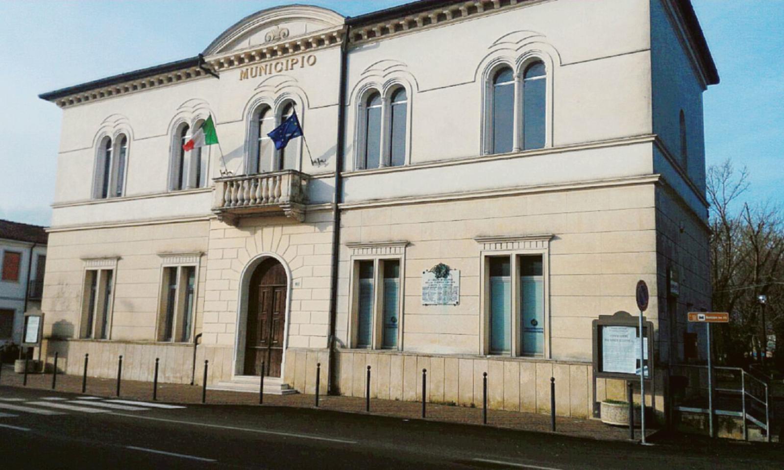 Senza soldi l&rsquo;asilo rischia la chiusura