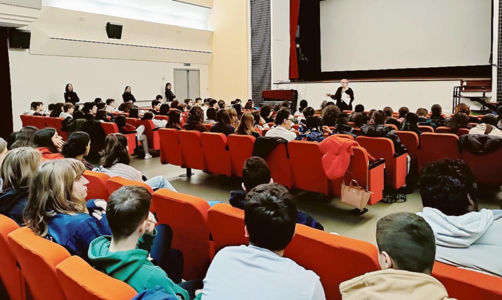 I giovani si raccontano con l&rsquo;arte