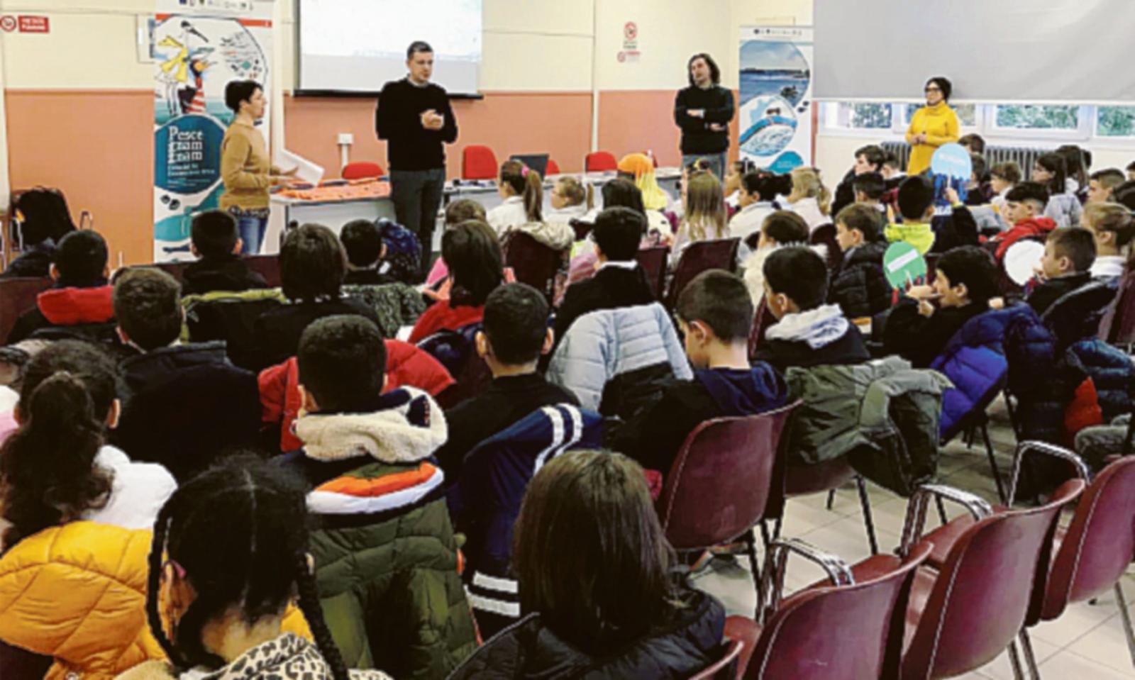 &ldquo;Pesce Gnam-Gnam&rdquo; fa centro