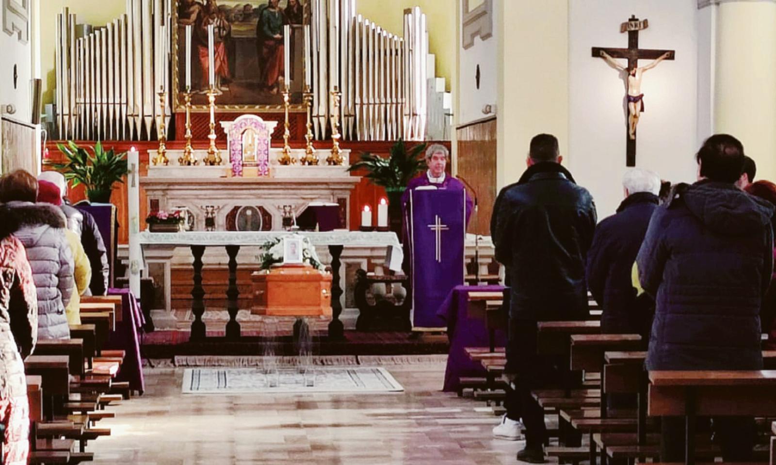 Una folla per salutare Bozzolan