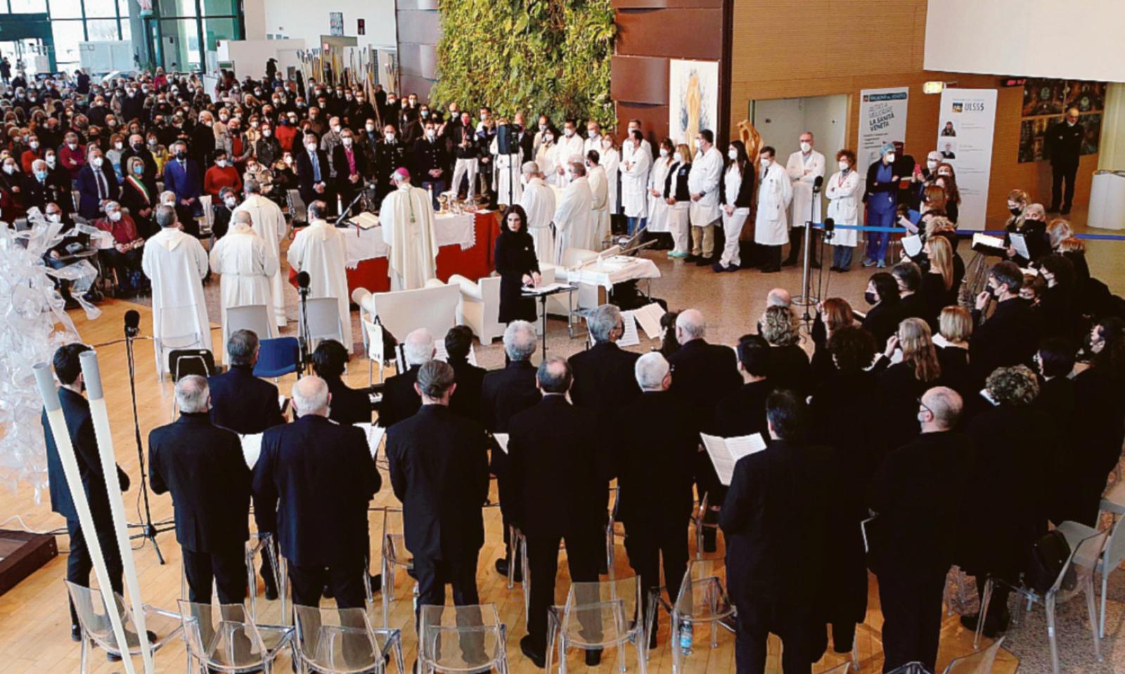 &ldquo;Prendiamoci cura dei malati&rdquo;