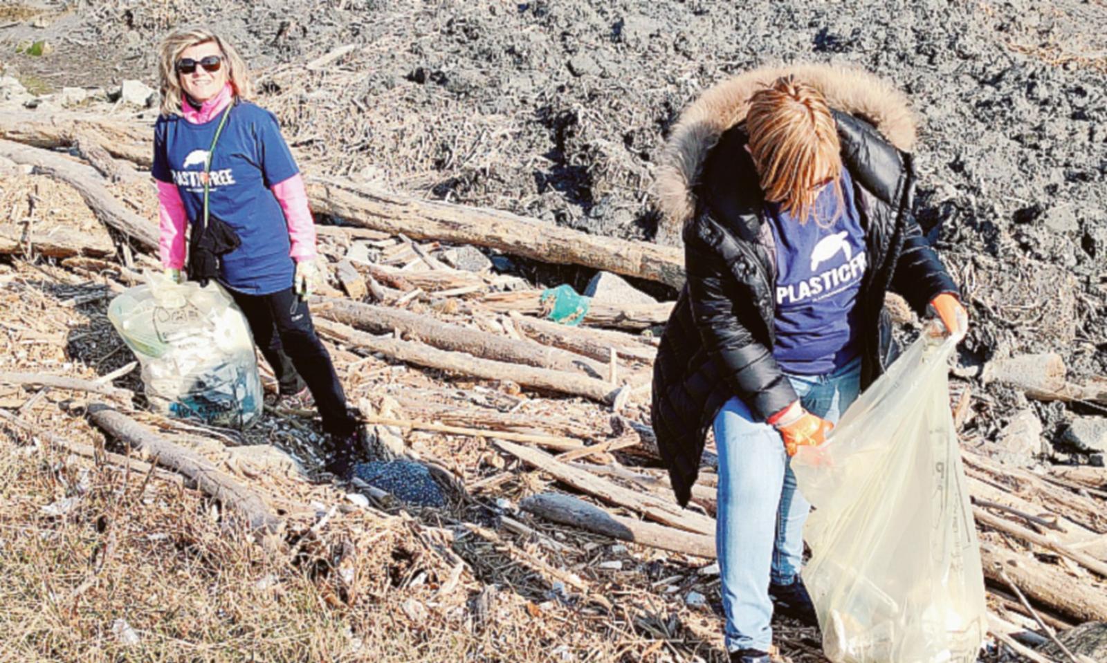 Sacca, via 2 tonnellate di rifiuti