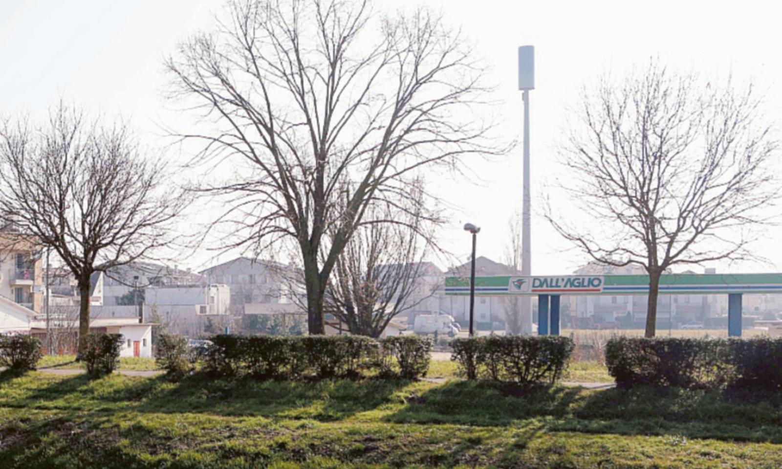 &ldquo;Mega antenna: almeno potevano avvisarci&rdquo;