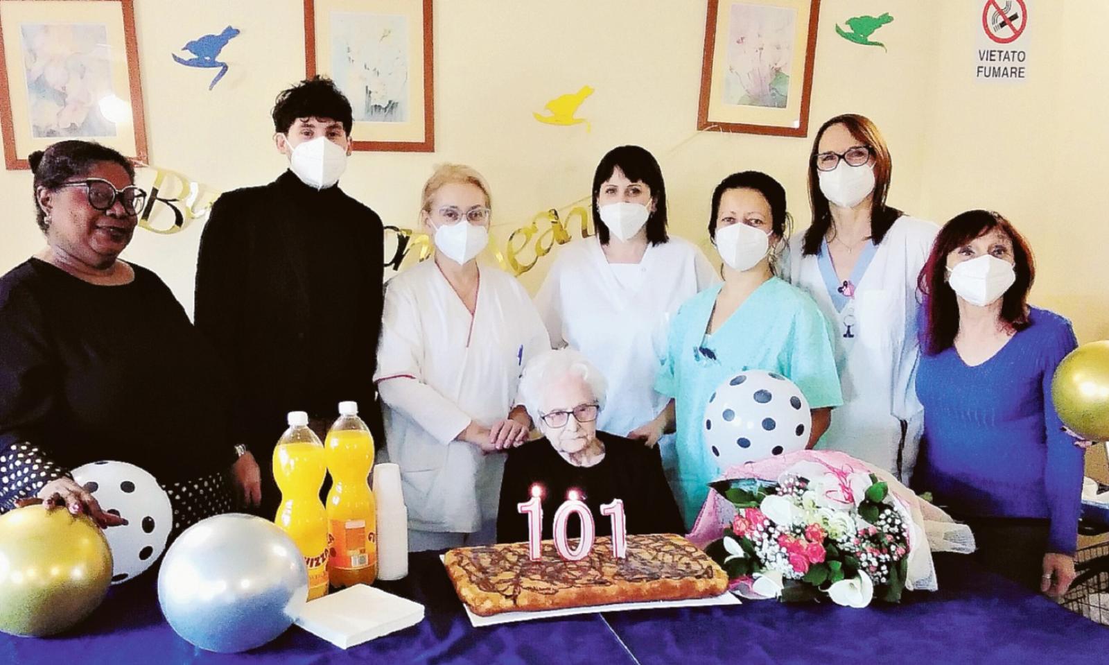 Un secolo e un anno di Elsa!