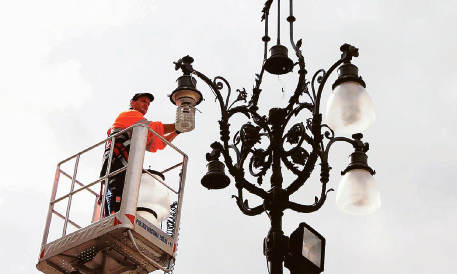 Luce pubblica, presto la scelta