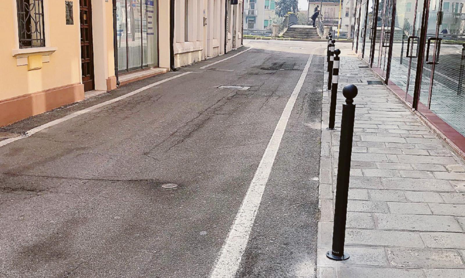 Paletti anti parcheggio selvaggio