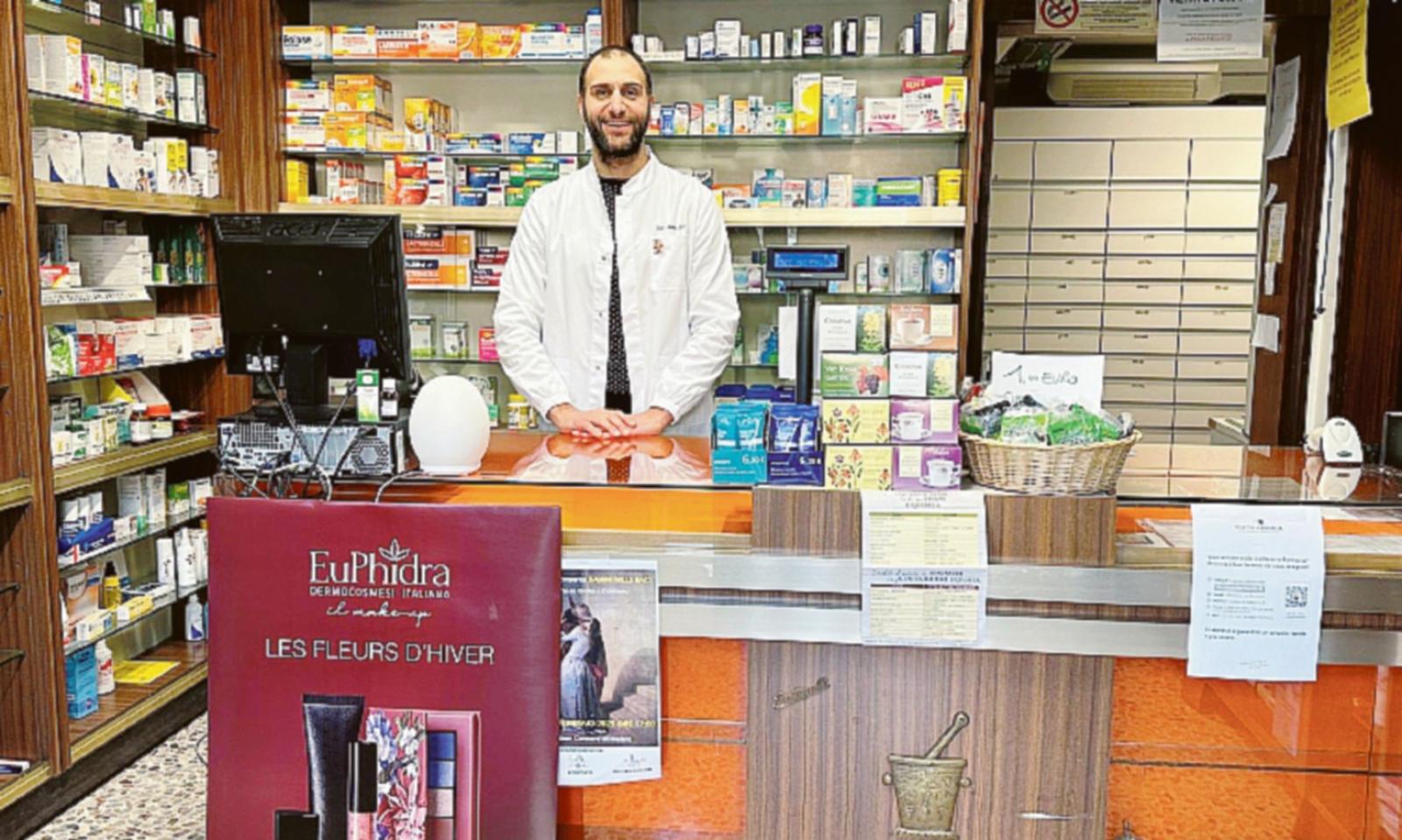 Ci pensa Andrea a tenere aperta la farmacia!
