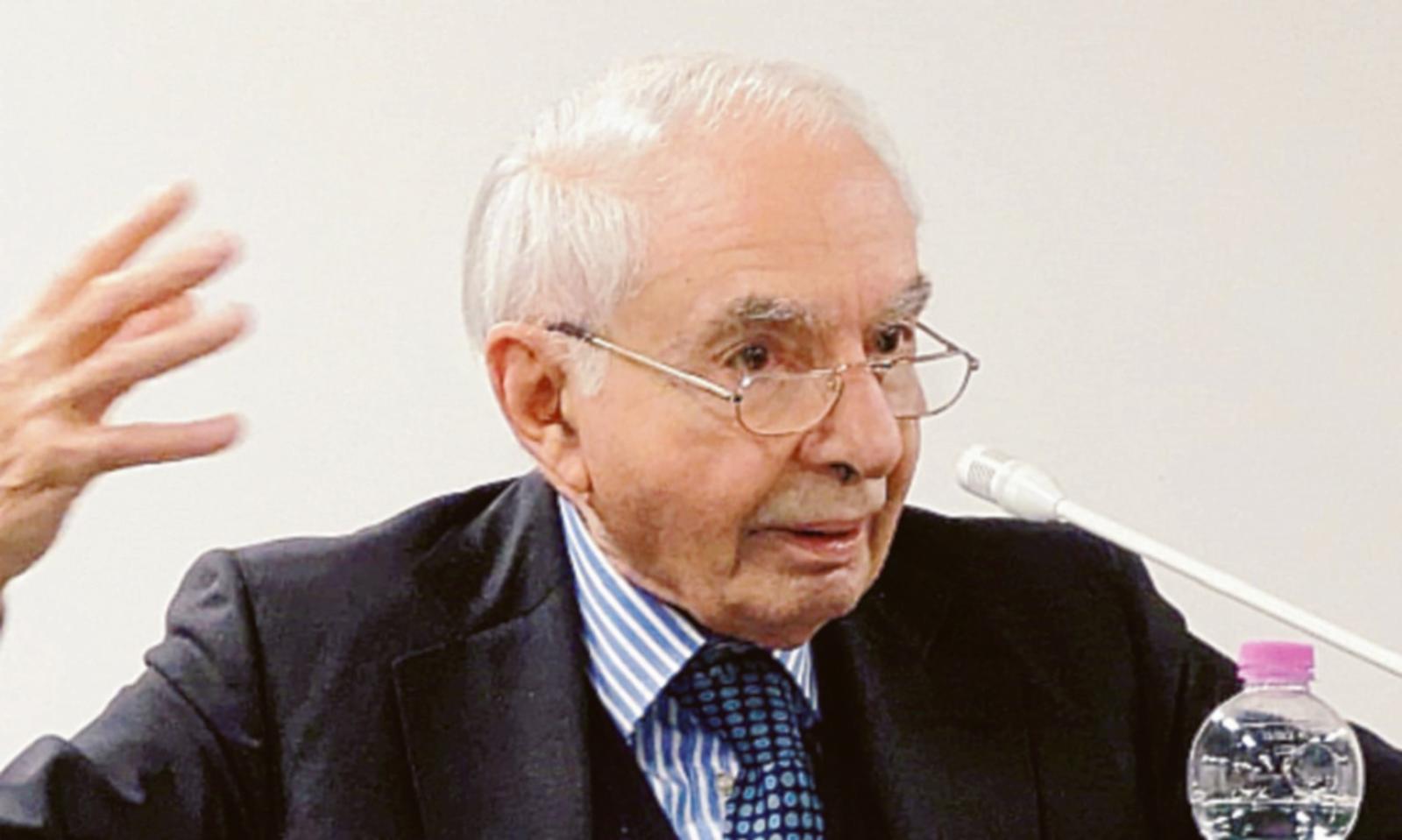 Giuliano Amato in paese per "insegnare" la Costituzione