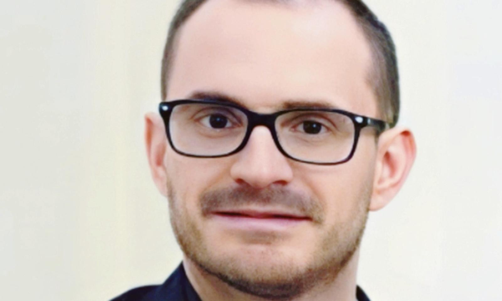 Luca muore a 42 anni, lascia due figli