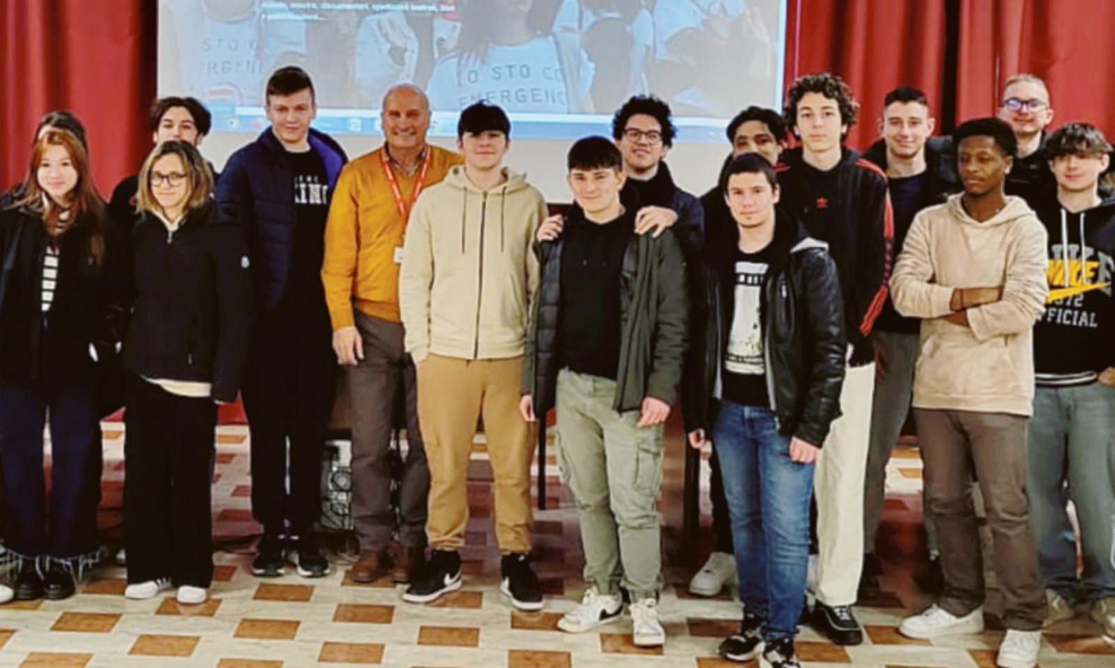 Il Levi incontra Emergency