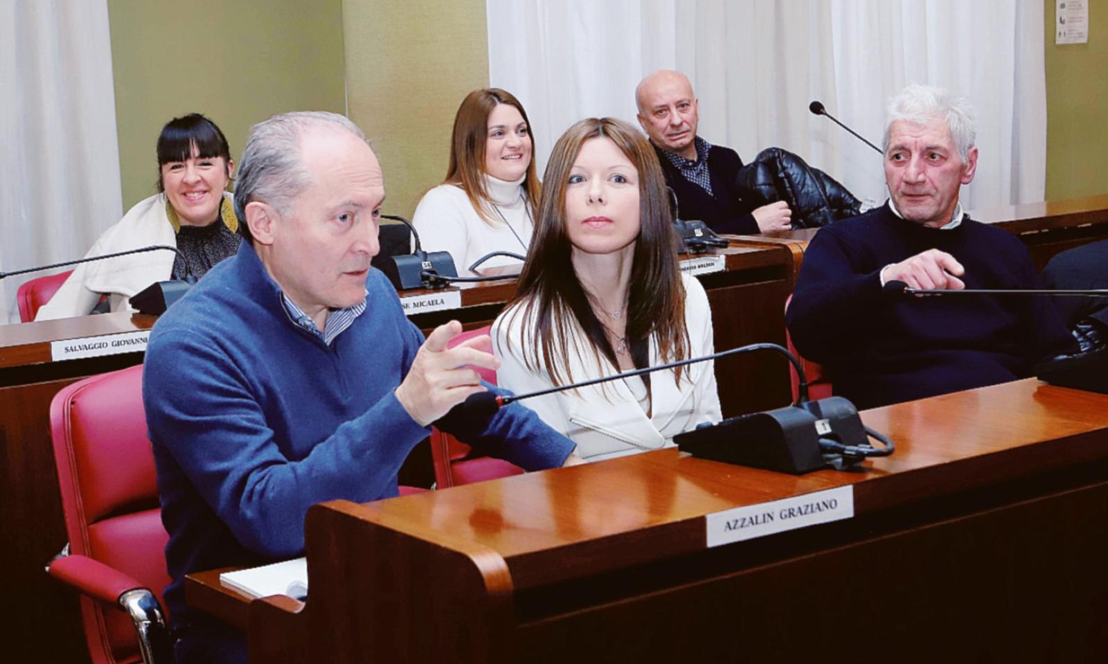 Delirio Urbanistica, zero permessi: assessore contro dirigente