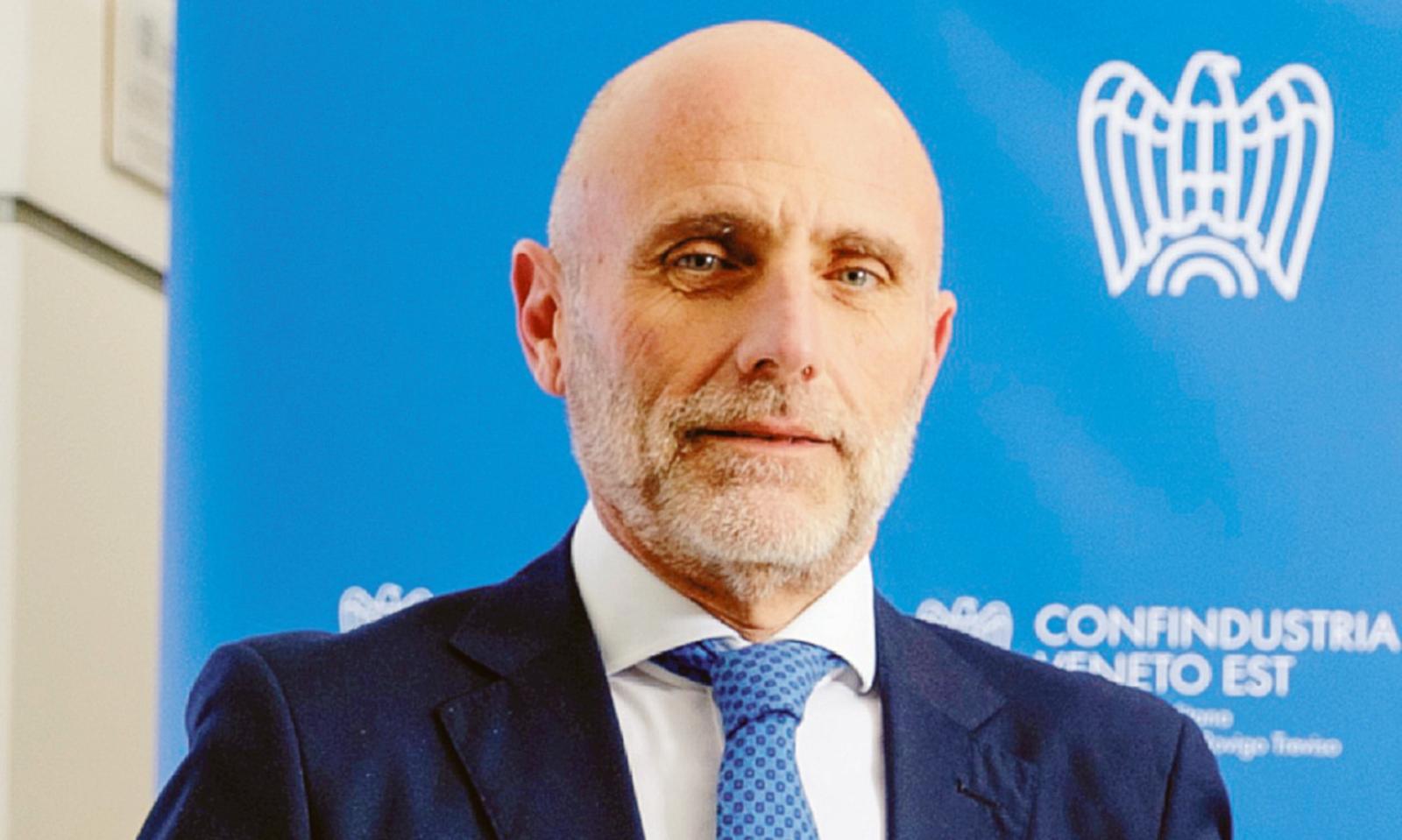 Settore urbanistica, pratiche ferme. "Cos&igrave; si frena lo sviluppo"