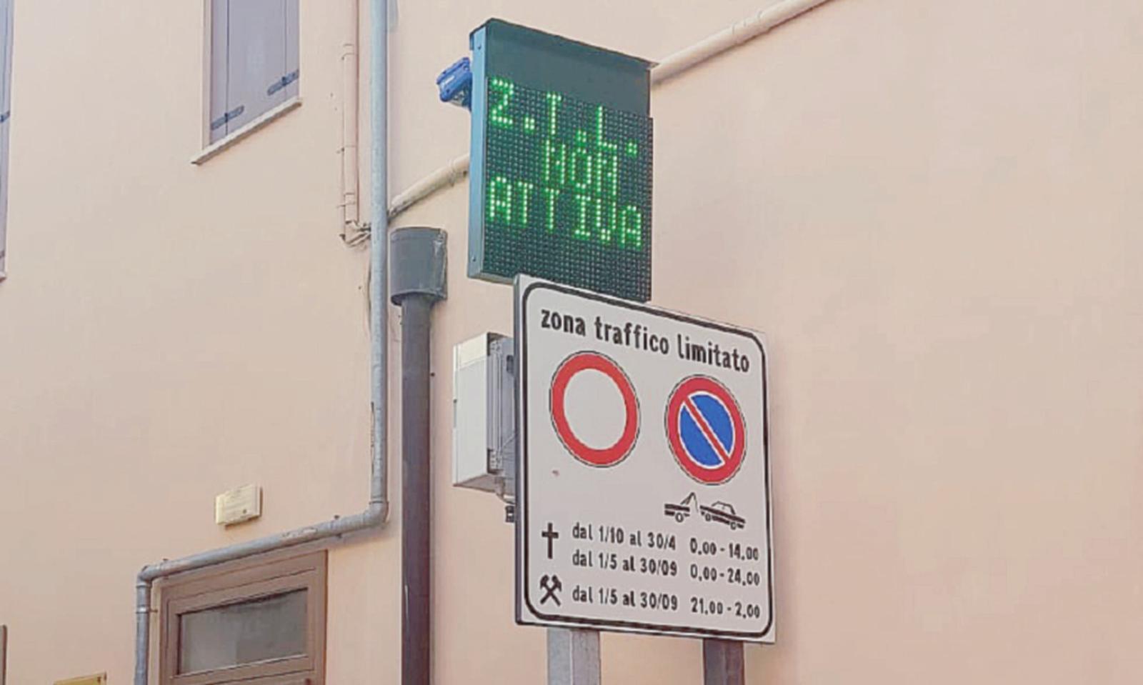 Da oggi l'area pedonale cambia orari