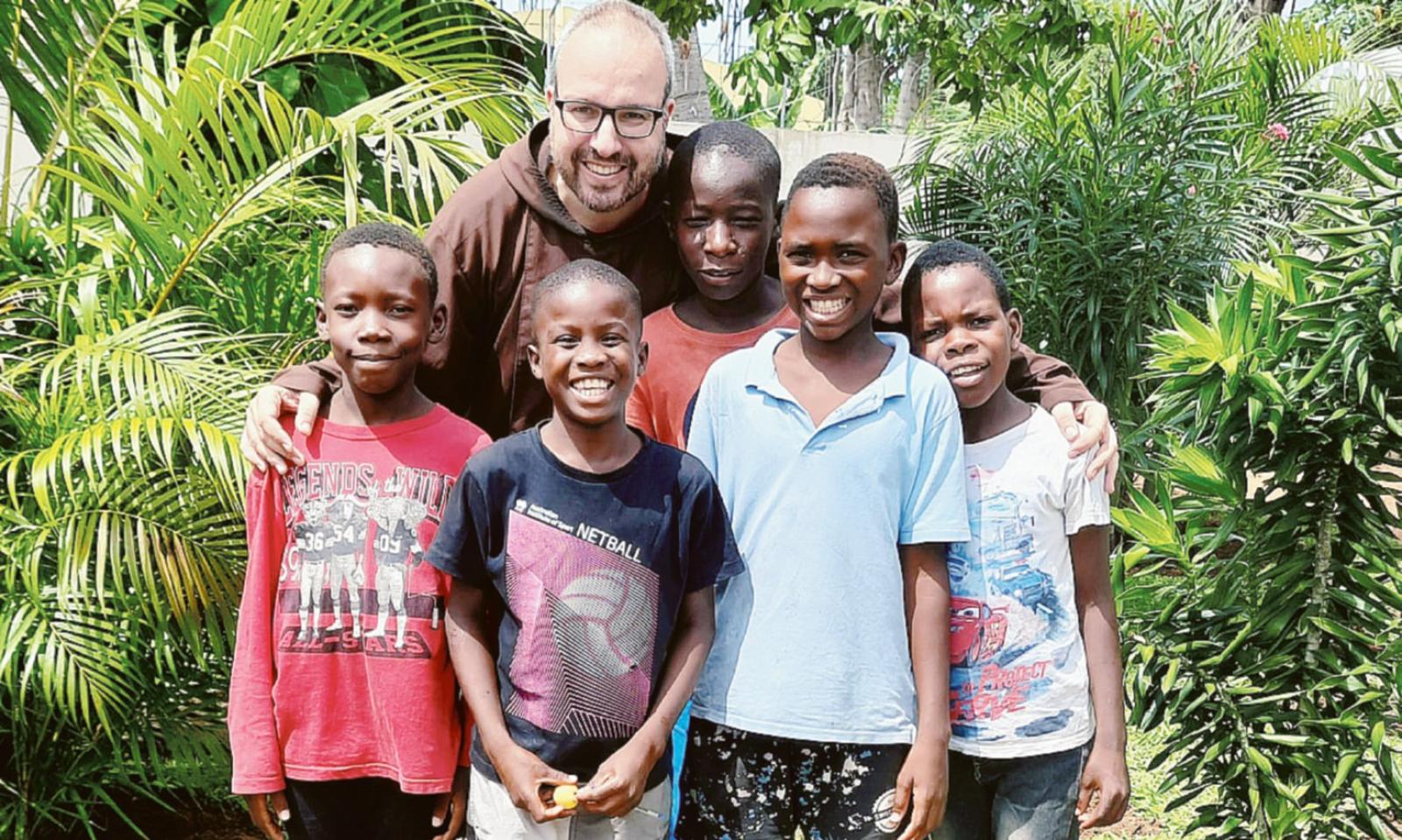 Fra Luca, l'eroe che porta l'umanit&agrave; nel mondo