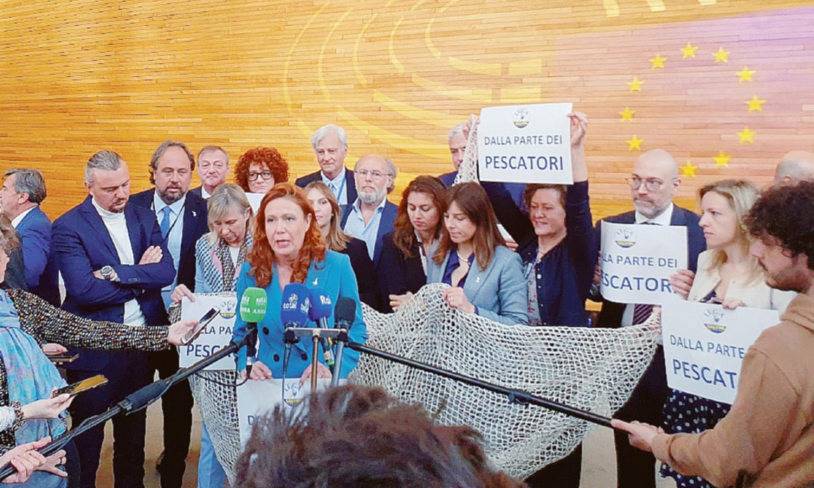 &ldquo;Vogliono vietare la pesca a strascico&rdquo; 