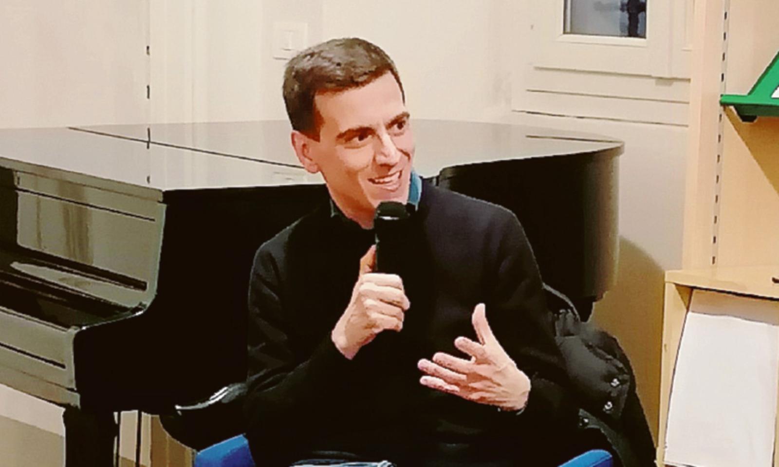 Oggi Andrea Franzoso presenta la storia di Daniel, un bullo