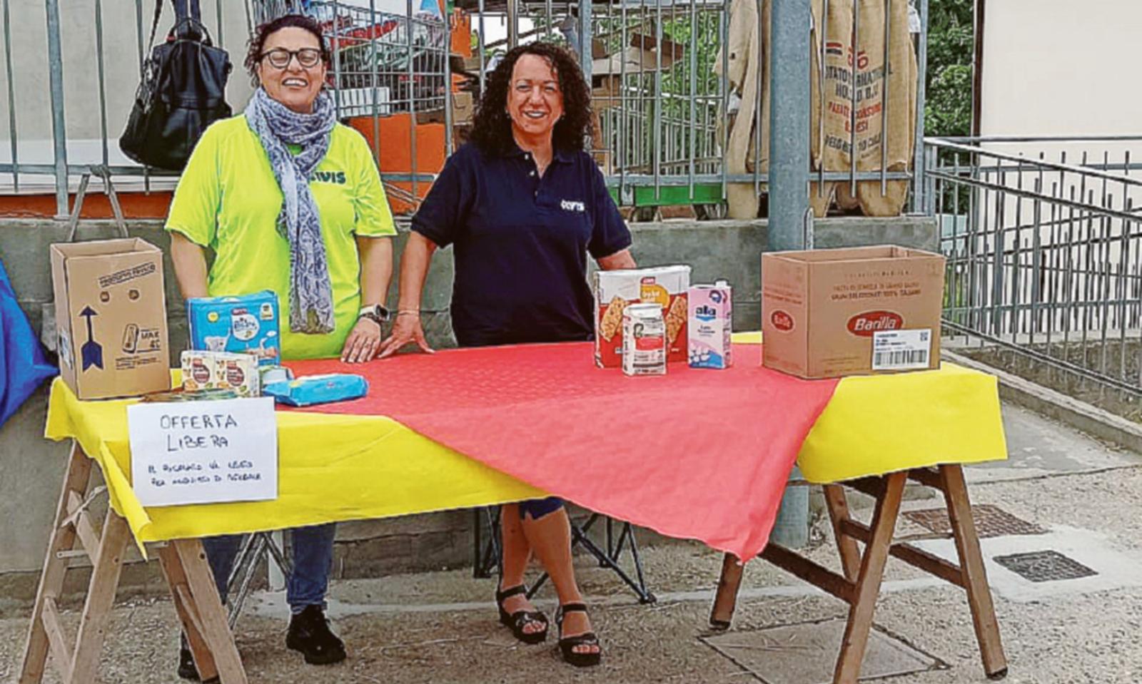 I giovani in piazza per raccogliere fondi per l&rsquo;Emilia Romagna