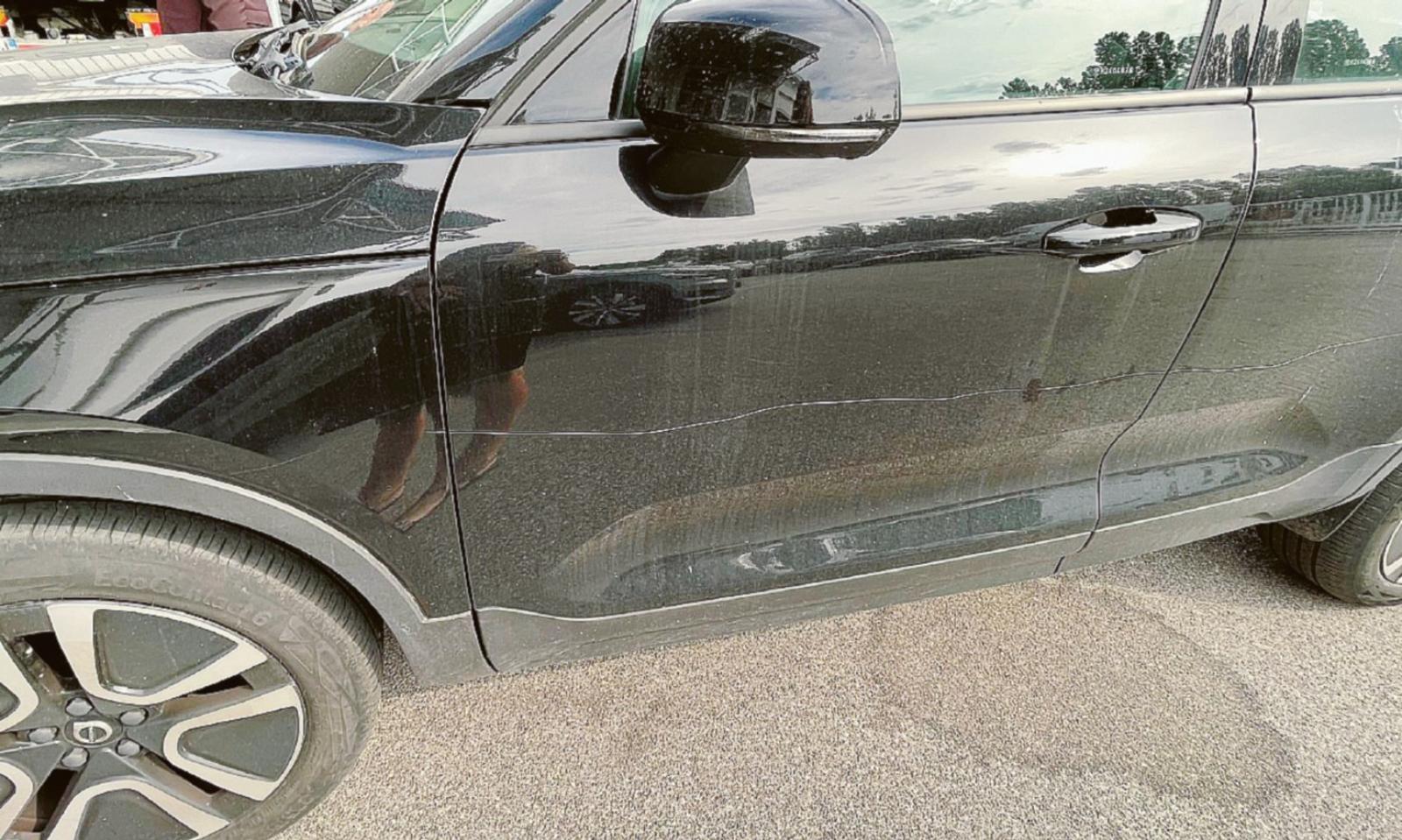 Strage di auto rigate