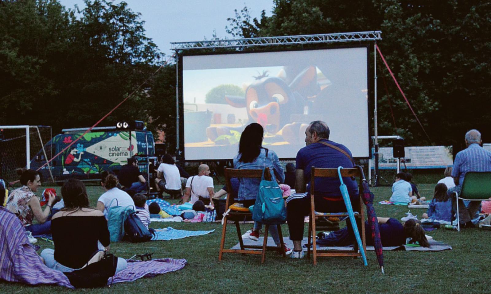 Il film sotto le stelle finisce al cinema