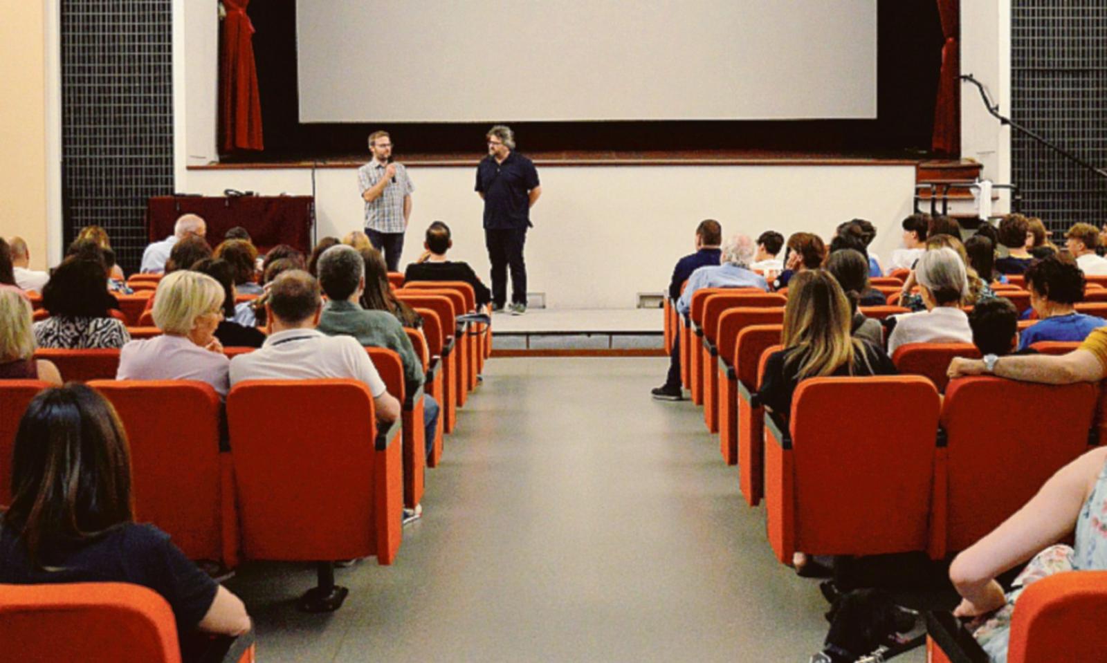 Promesse il videoclip dei ragazzi della Casalini