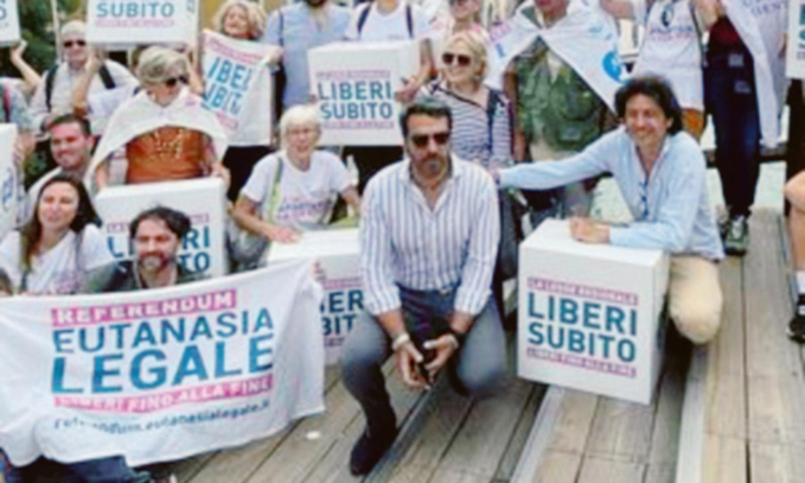 Novemila firme per il fine vita