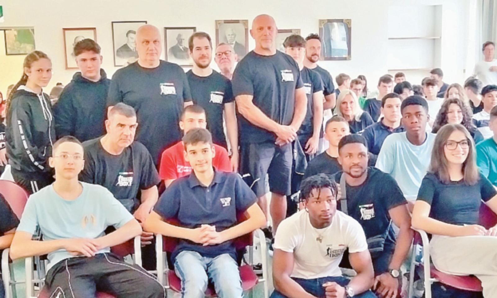 Dalla fame al riscatto grazie all&rsquo;aiuto dello sport