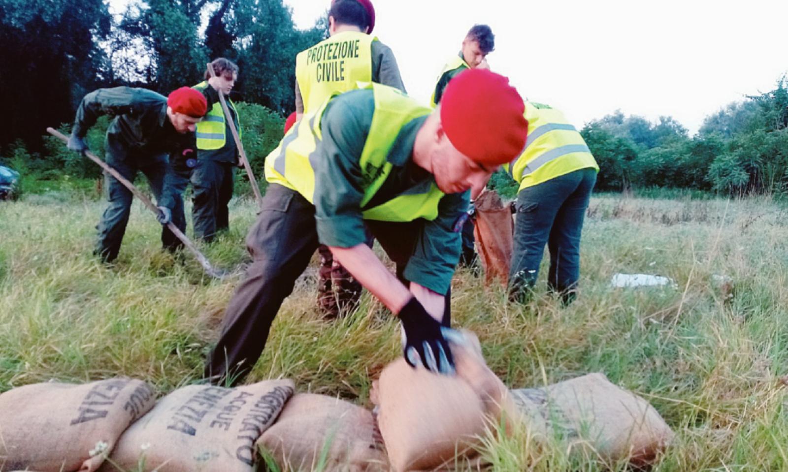 Giovani esploratori da applausi