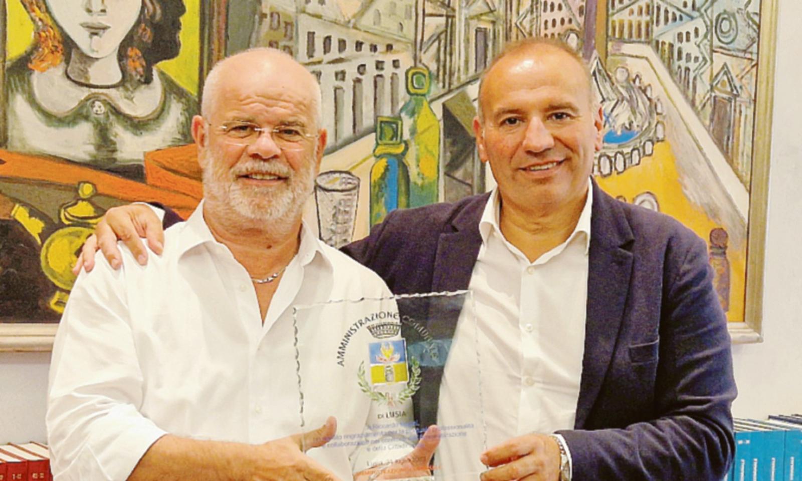 Resini &ldquo;saluta&rdquo; il municipio