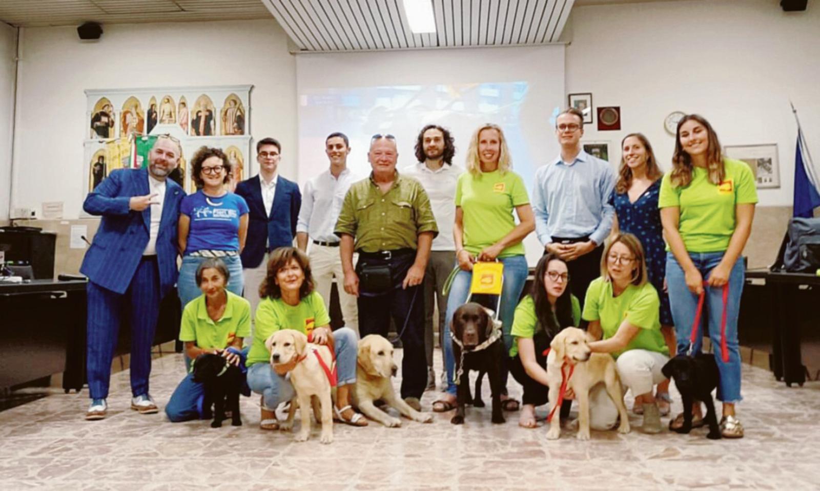 Quattro zampe, un gran cuore e due occhi per chi non vede