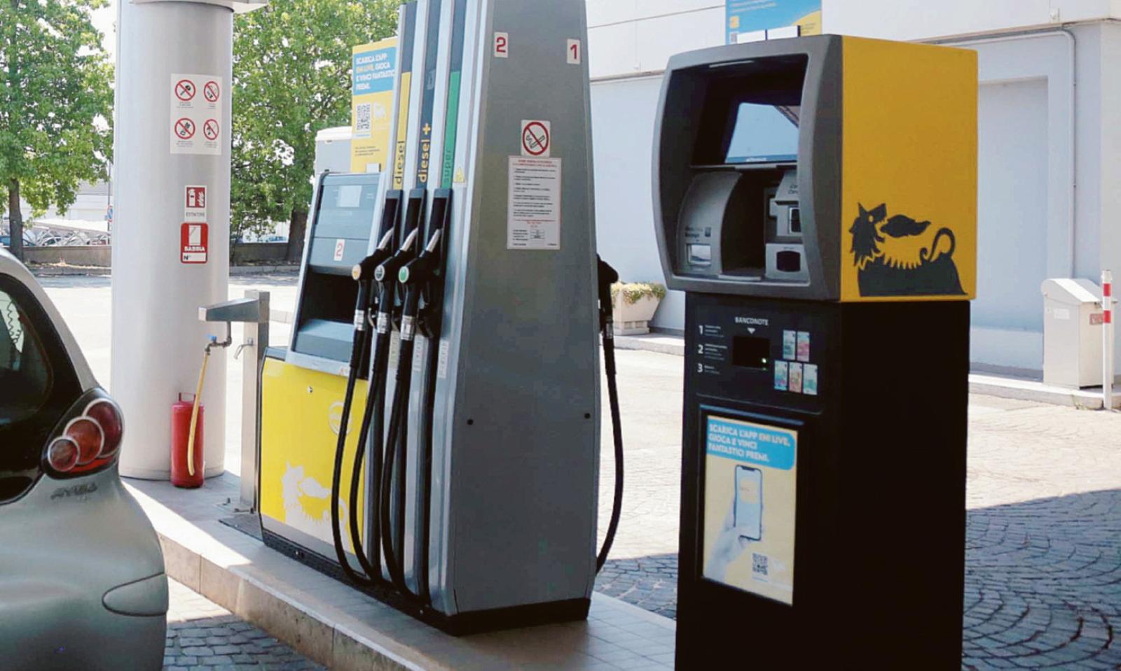 Benzina, una stangata continua