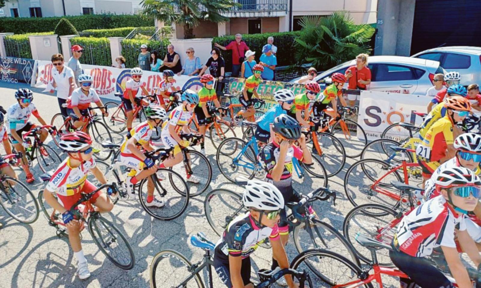 Tutti in bici per le vie del centro