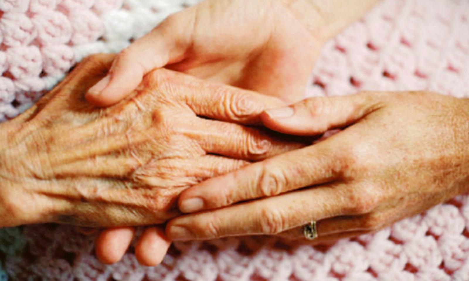 &ldquo;Noi, vicini a chi dimentica&rdquo;