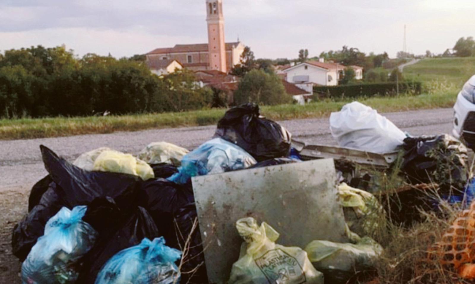 I volontari hanno ripulito l&rsquo;argine