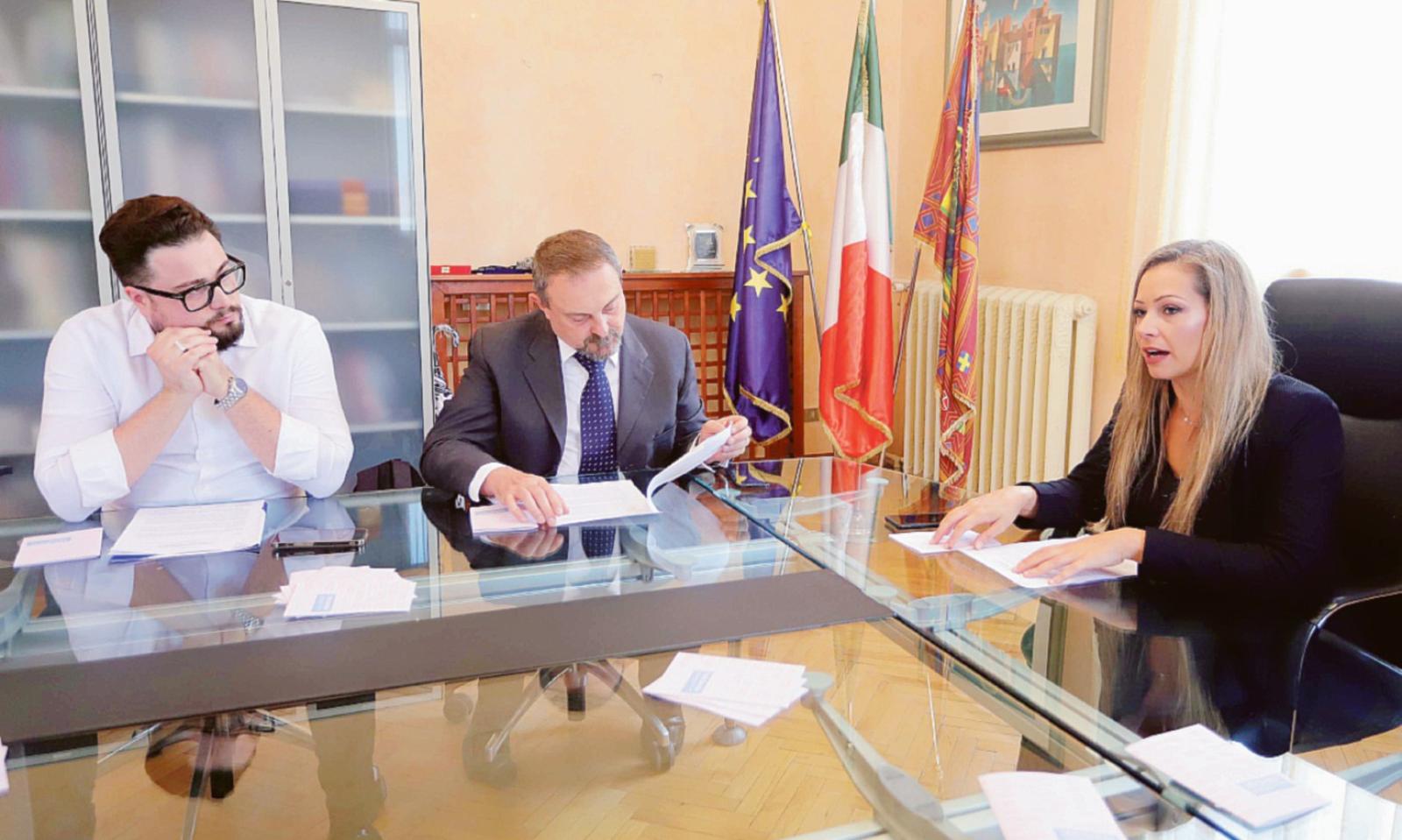 Il volontariato si mette in vetrina