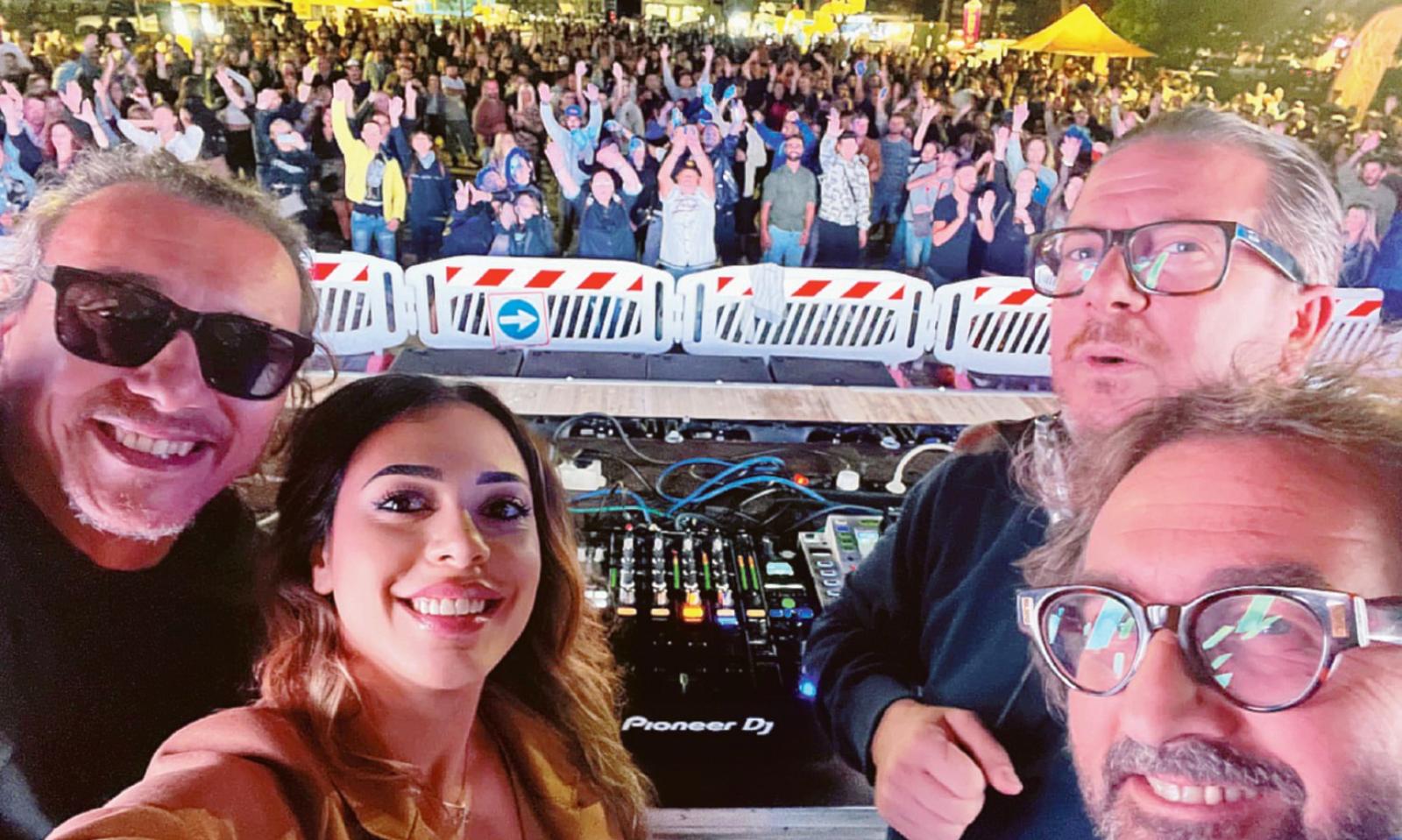 Ha ballato tutta piazza Repubblica