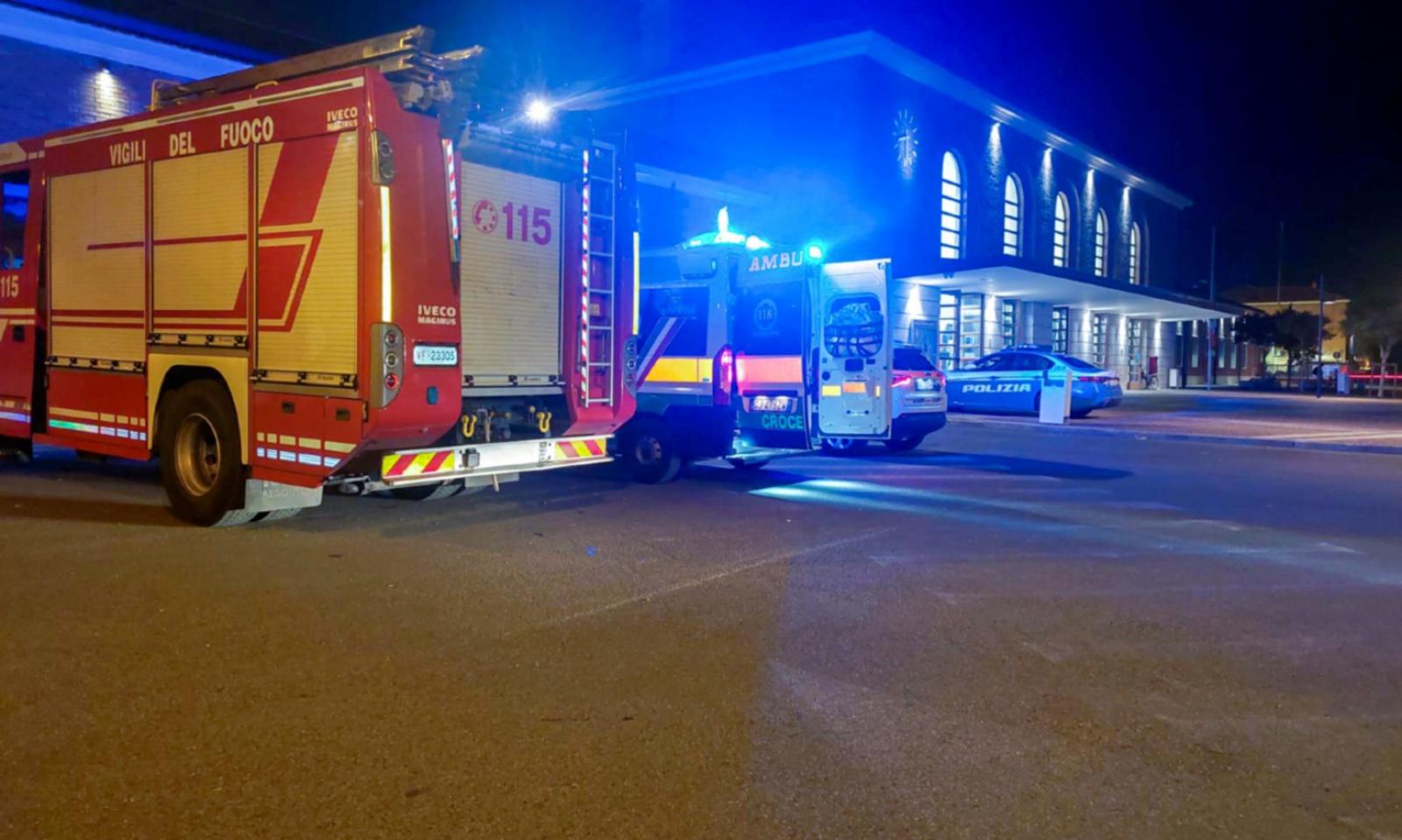 Investito dal treno, sopravvive