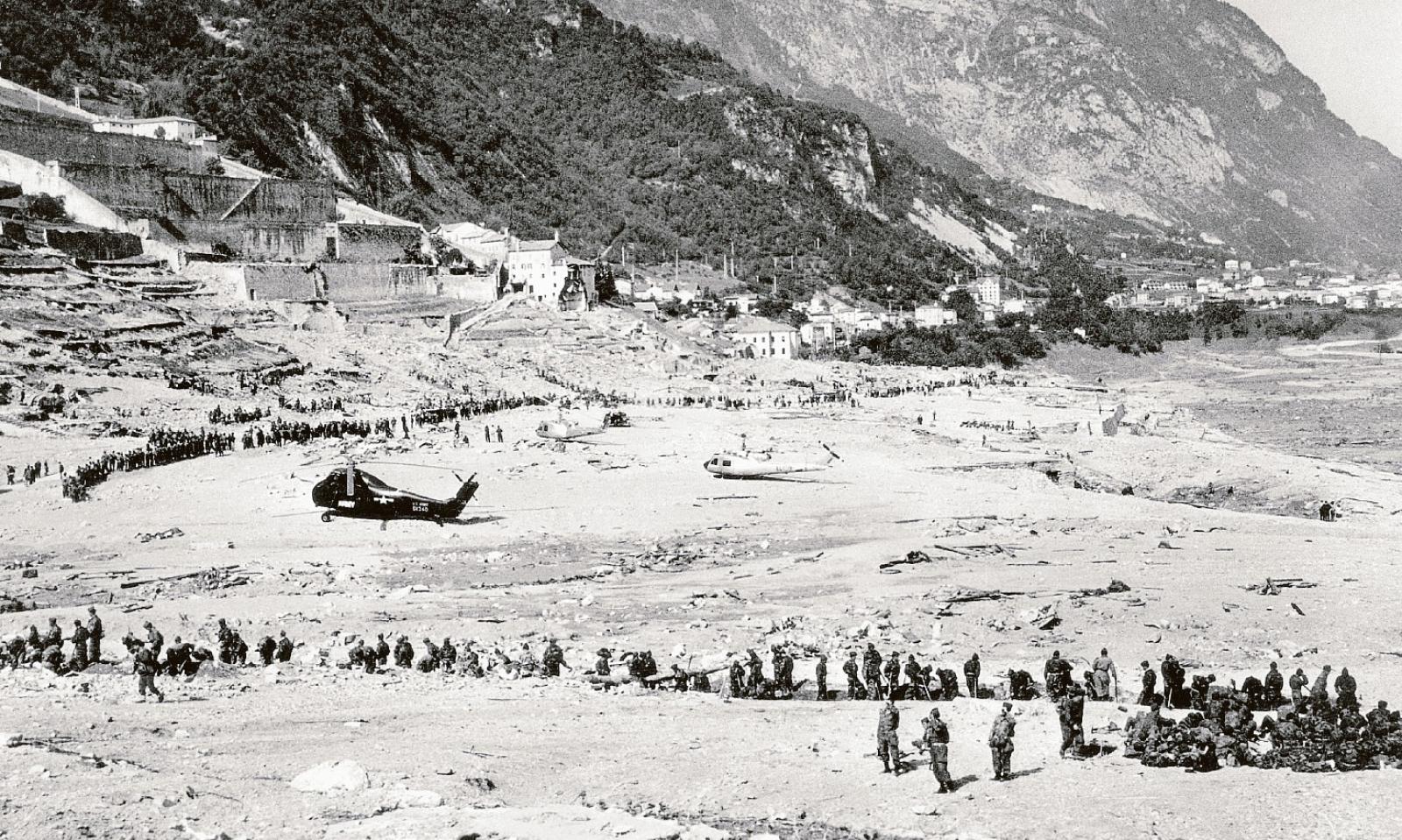 "Un deserto di fango e una mano che spuntava"