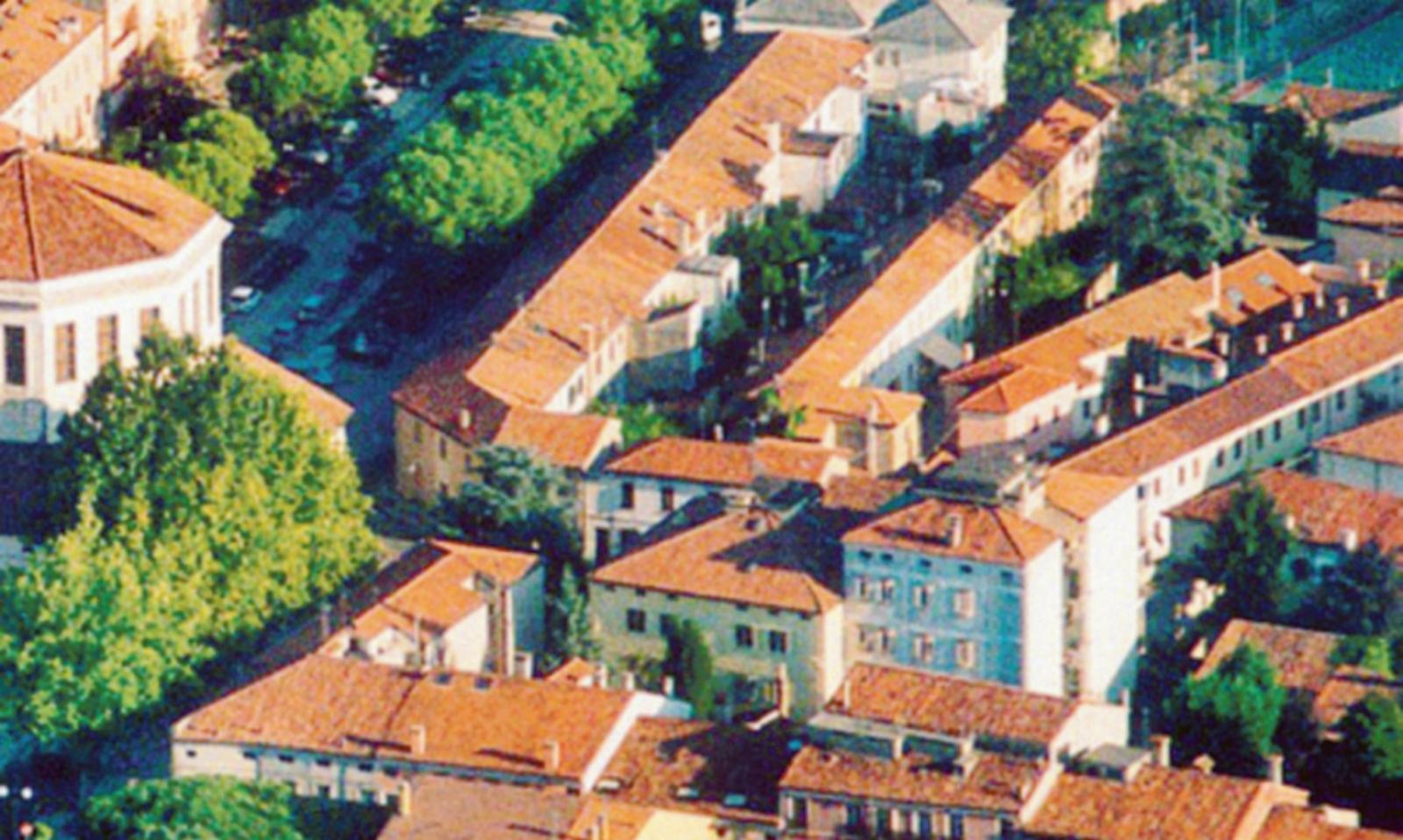 &ldquo;Compravendite e affitti, &egrave; crisi&rdquo;