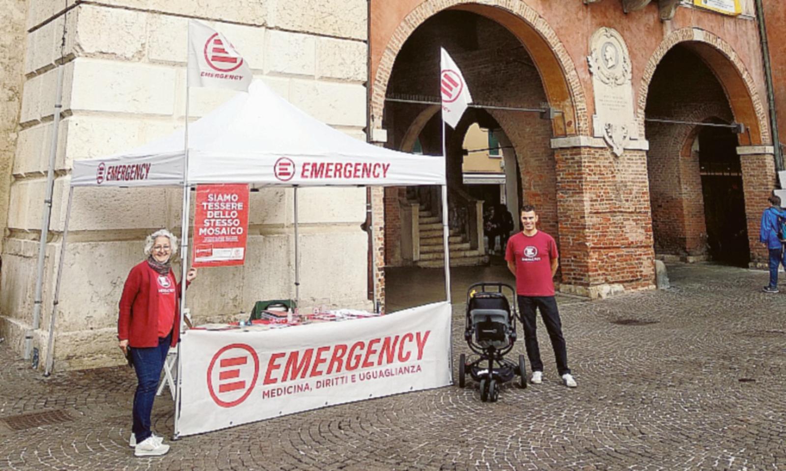 Domani in piazza Vittorio gazebo di Emergency