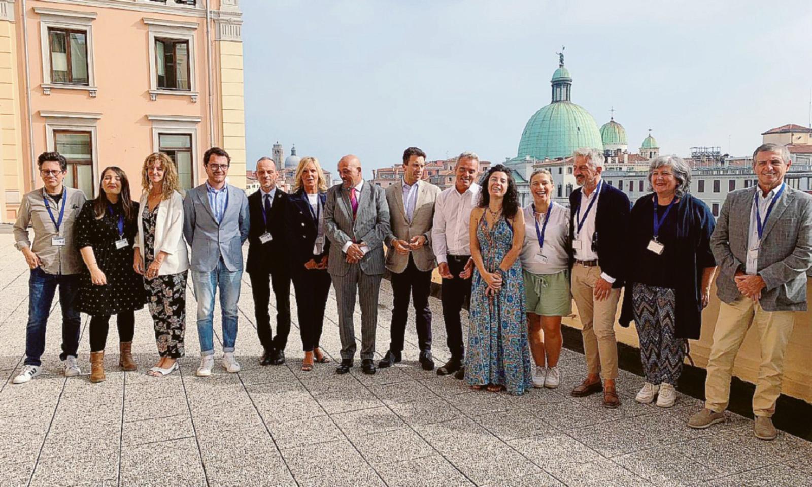 Il paese diventa &ldquo;culla&rdquo; di scrittori