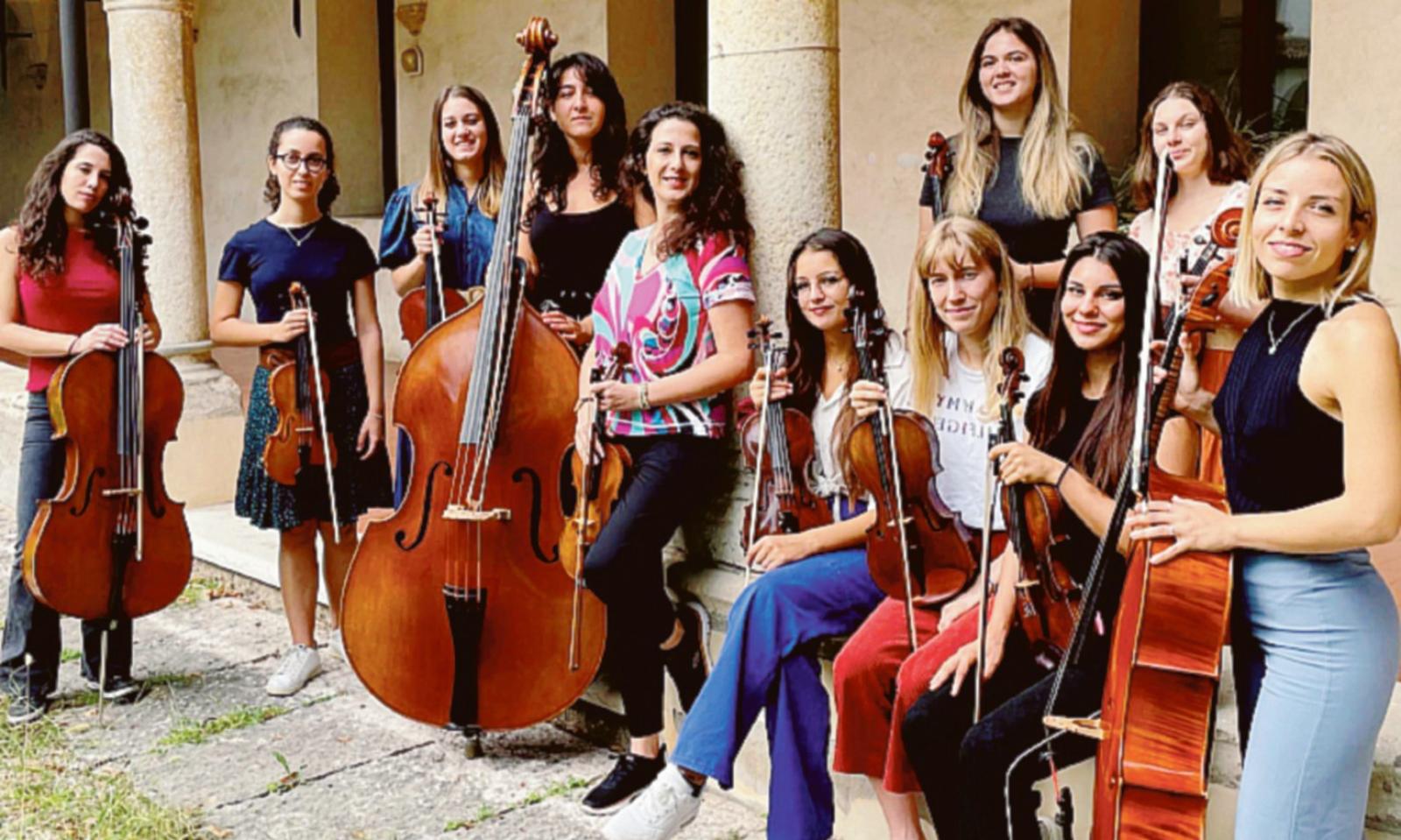 Emy Bernecoli e le sue allieve