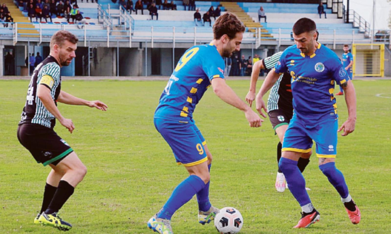 Giallobl&ugrave;, rebus formazione