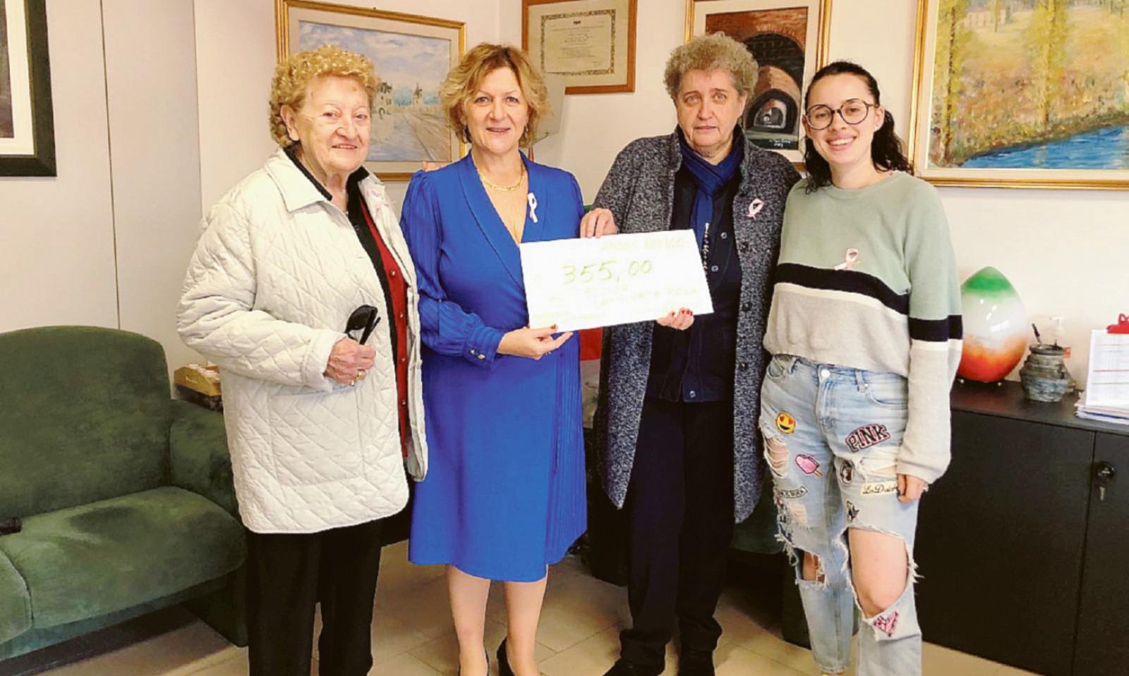 La solidariet&agrave; corre... in rosa