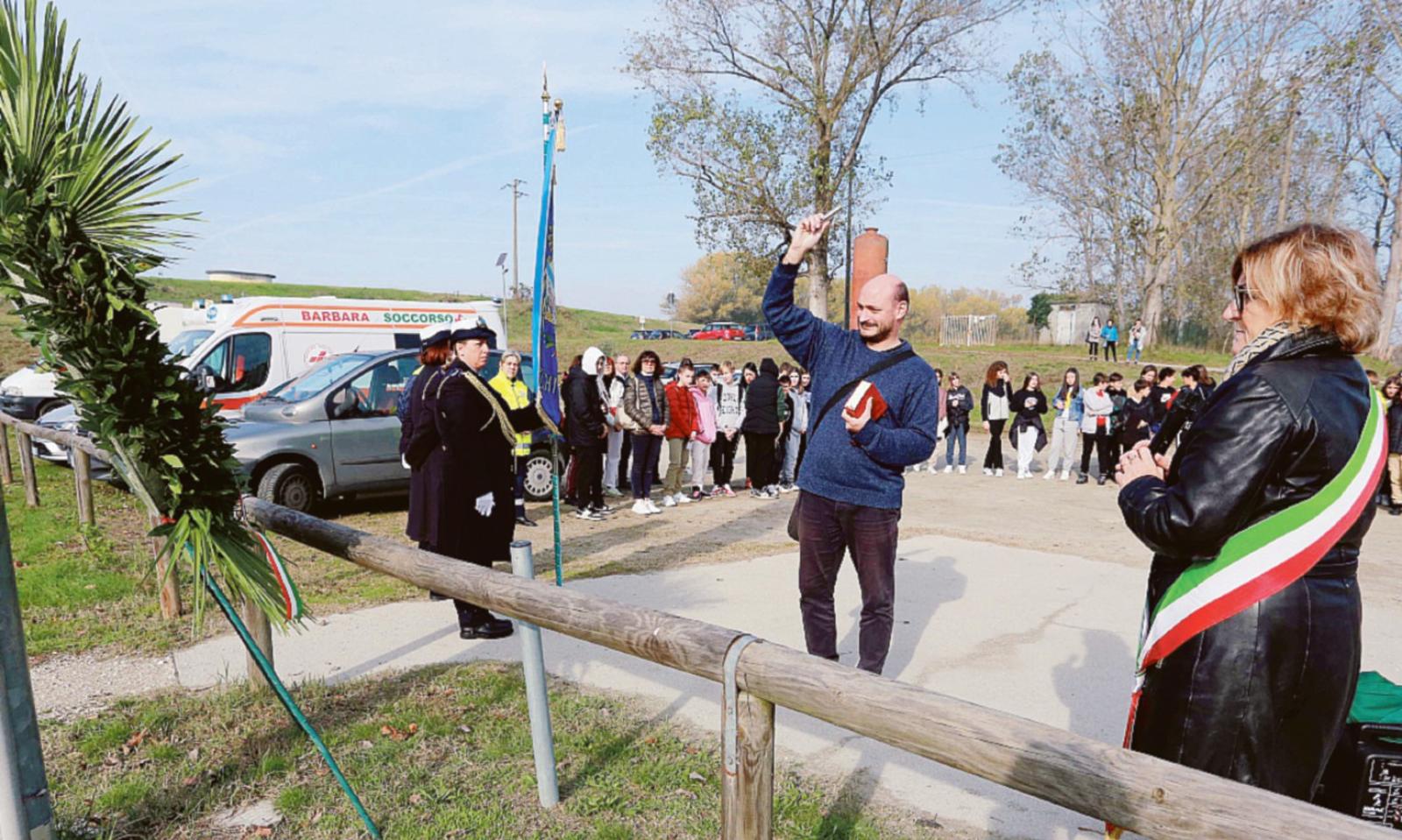 &ldquo;Mai pi&ugrave; violenze all&rsquo;ambiente&rdquo;