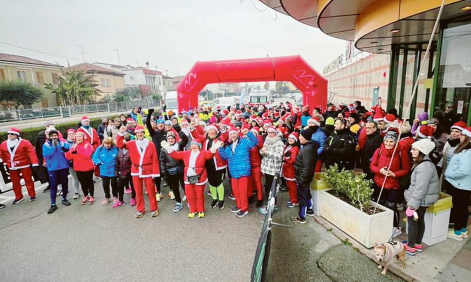 I Babbi Natale invadono il centro