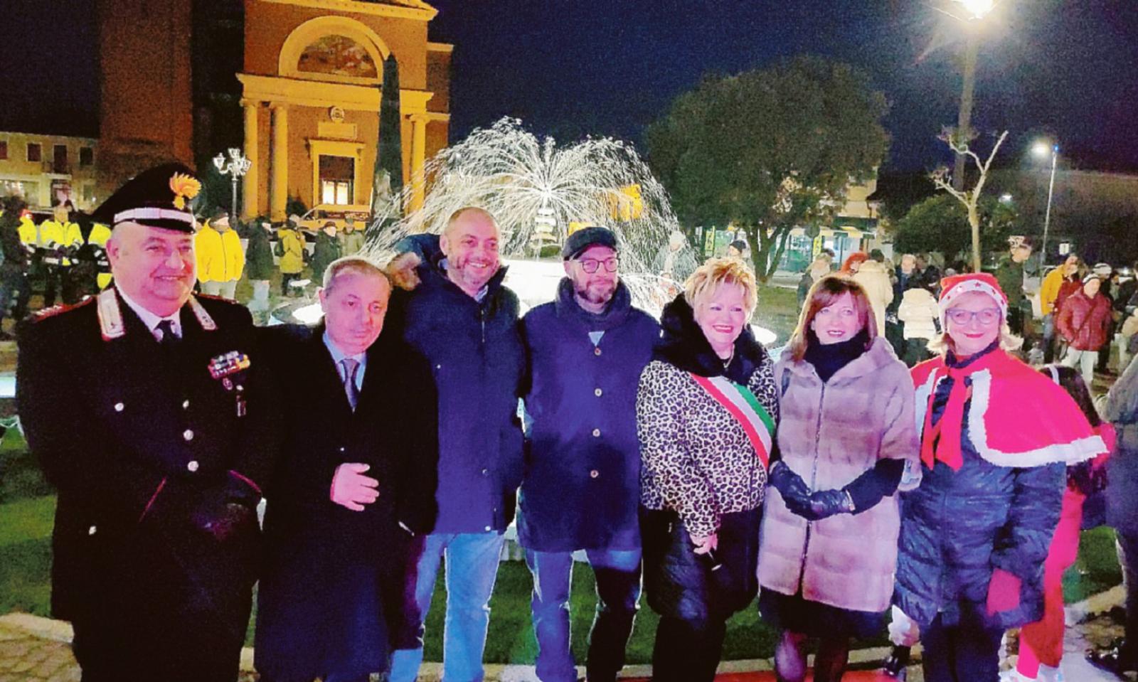 La storica fontana torna a splendere