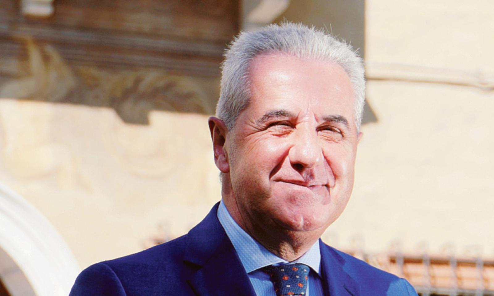 Terzo mandato, Viaro non correr&agrave;