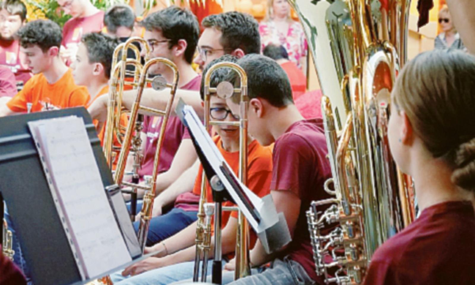 I talenti del Venezze e Delta Radio live animano lo shopping