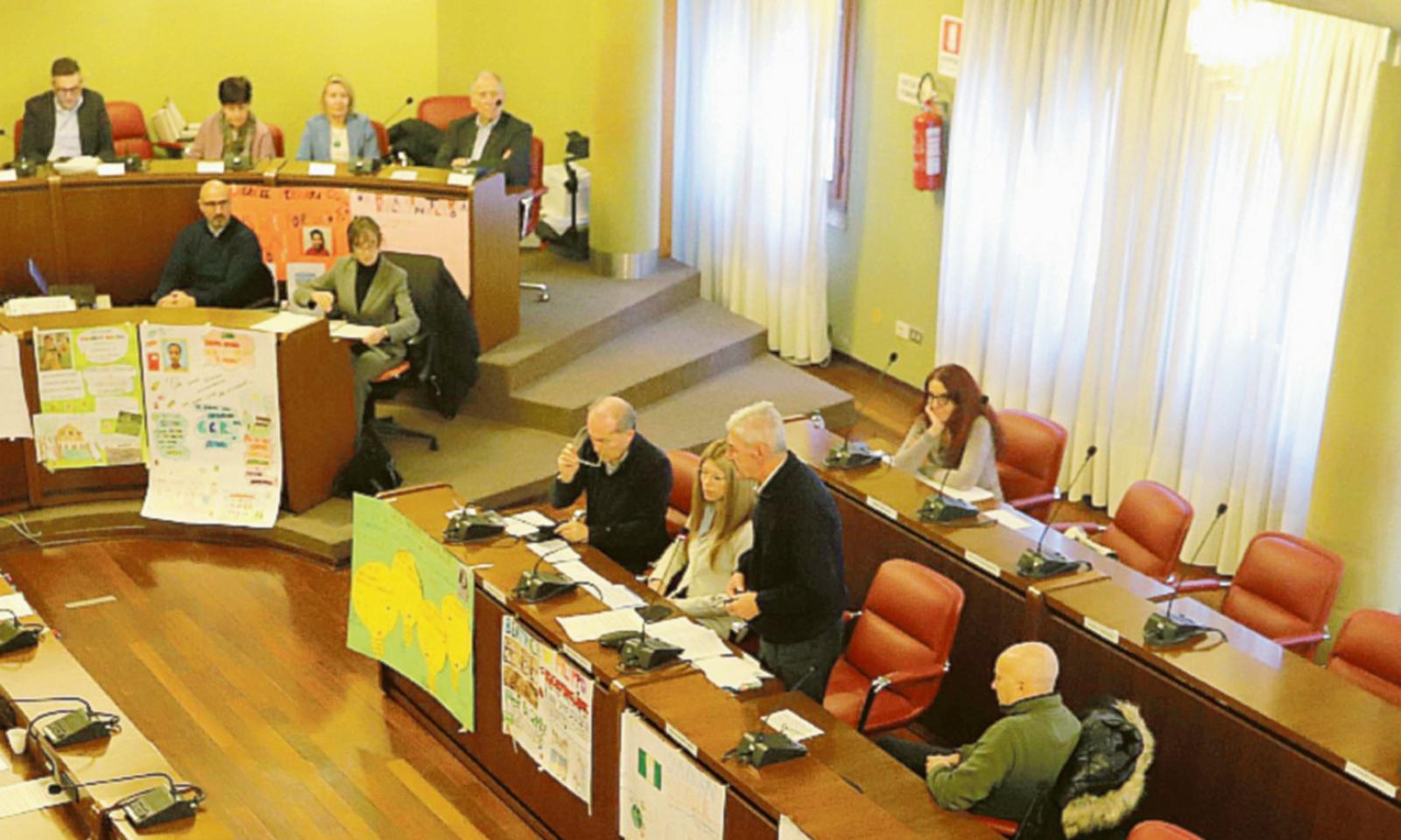 Ok a varianti e urbanistica ma la maggioranza &egrave; spaccata